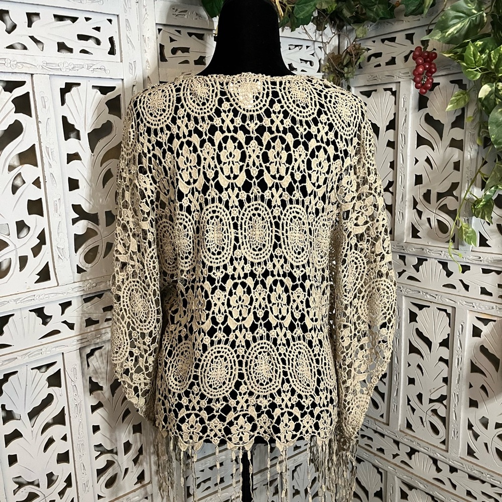 CATO CREATIVE TAN CROTCHET CIRCULAR & FLORAL DETAIL WITH FRINGE LIGHT PONCHO TOP - Picture 6 of 10